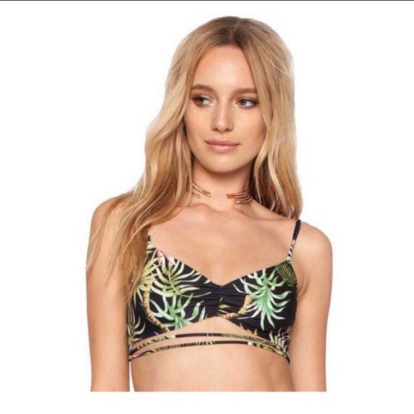 Beach Riot Hibiscus/coconut tops and Kauai bottoms - Picture 8 of 8